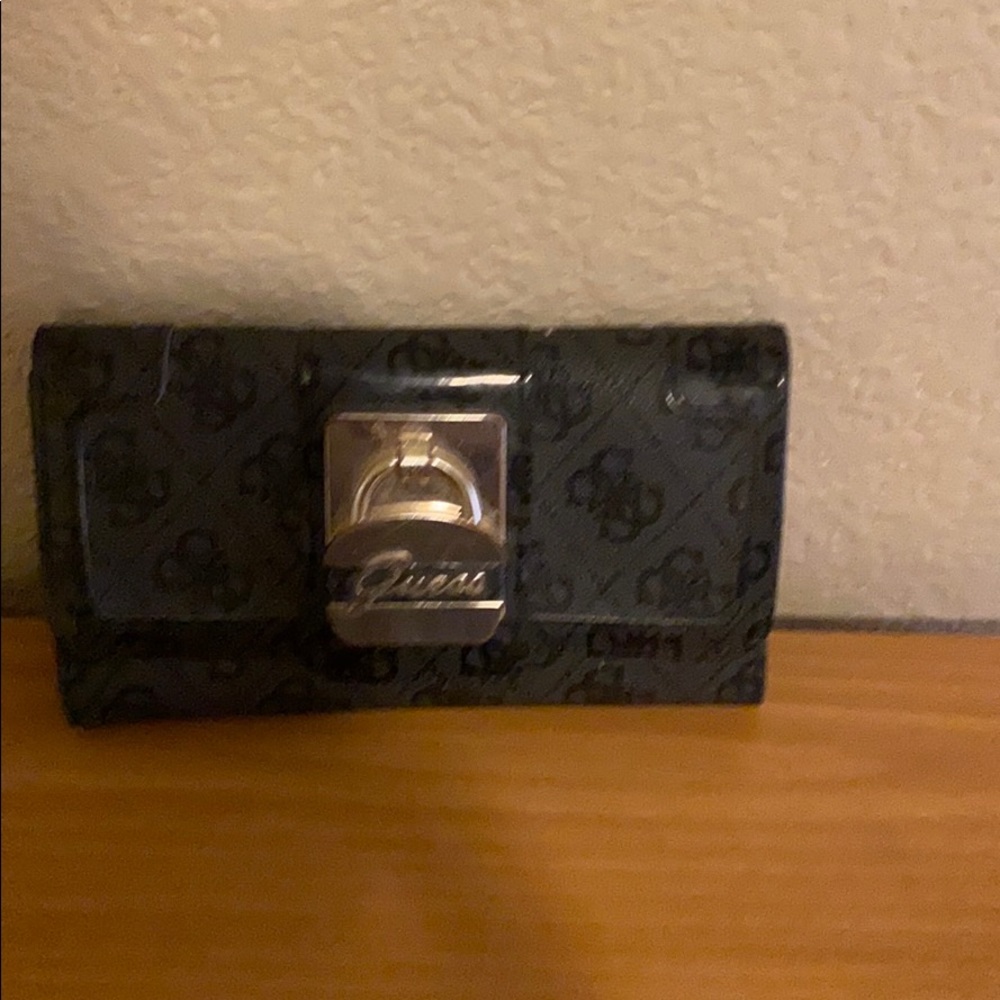 Guess wallet